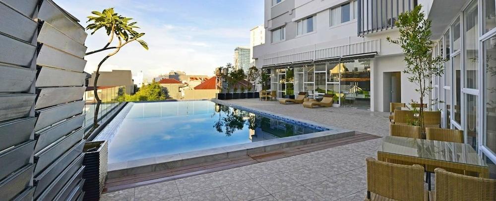 Whiz Prime Hotel Hasanuddin Makassar Eksteriør bilde