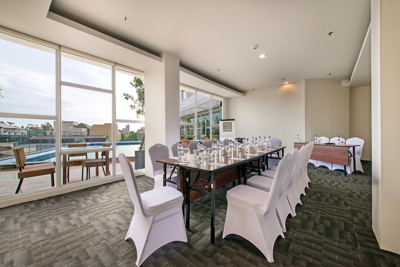 Whiz Prime Hotel Hasanuddin Makassar Eksteriør bilde