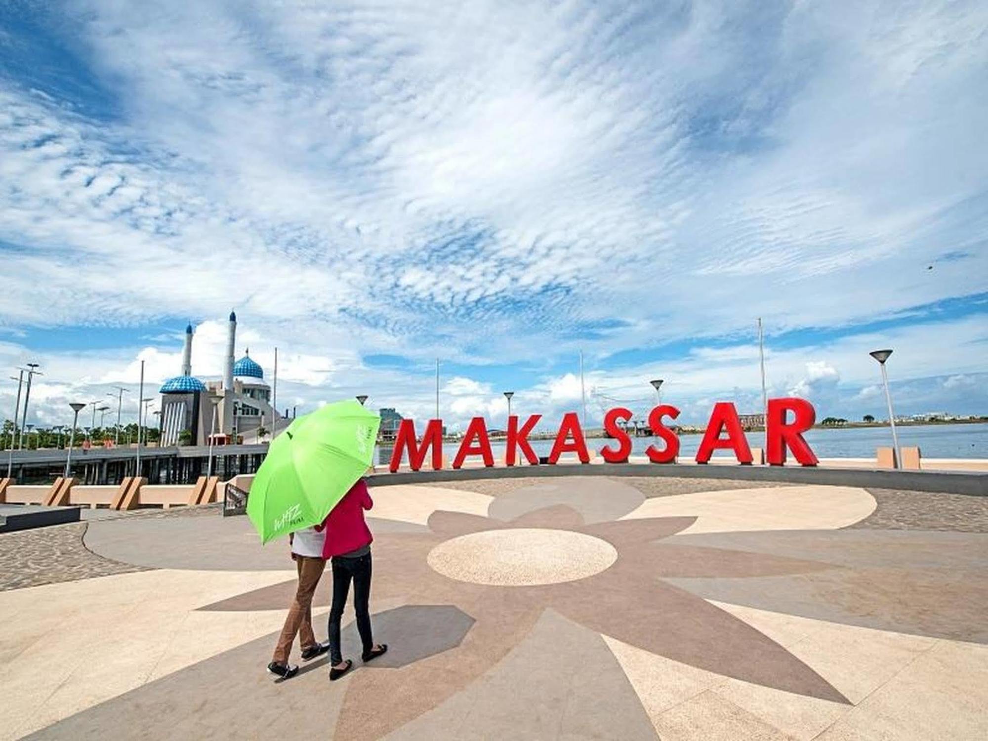 Whiz Prime Hotel Hasanuddin Makassar Eksteriør bilde