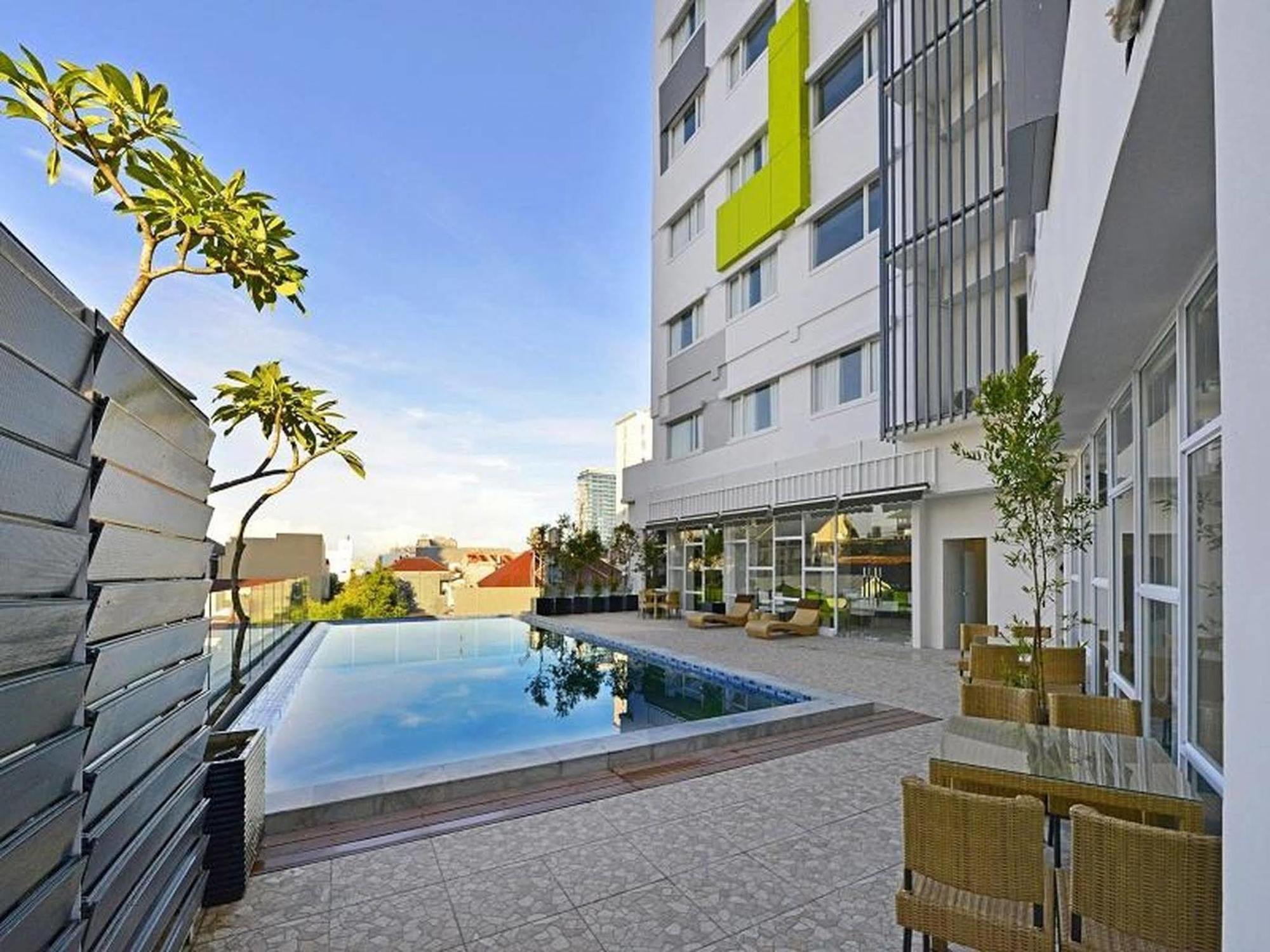 Whiz Prime Hotel Hasanuddin Makassar Eksteriør bilde