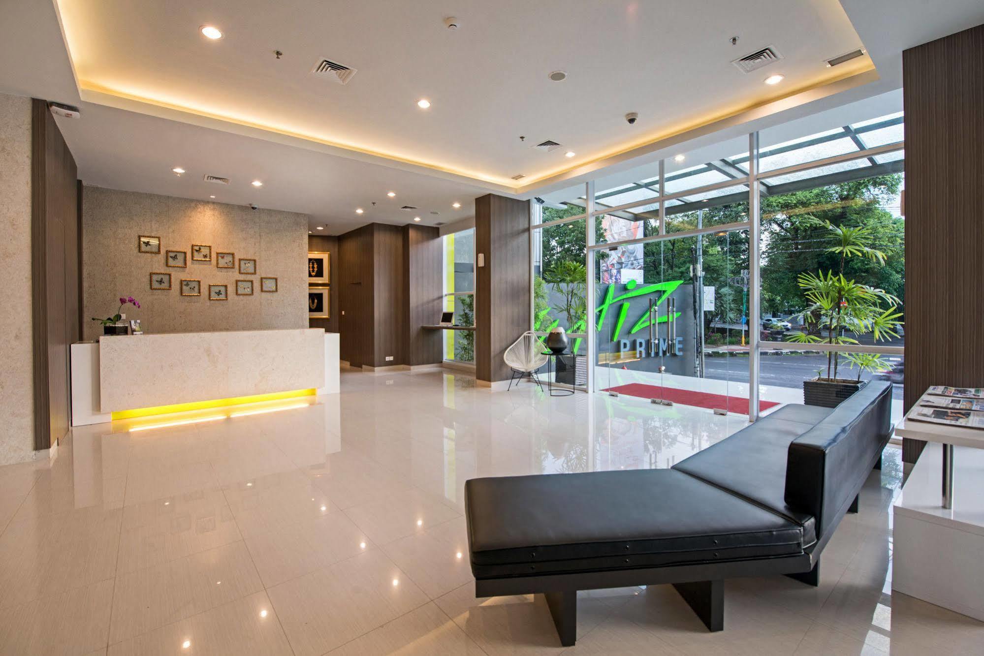 Whiz Prime Hotel Hasanuddin Makassar Eksteriør bilde